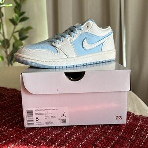 Air Jordan 1 Low SE - Sail/powder blue ice